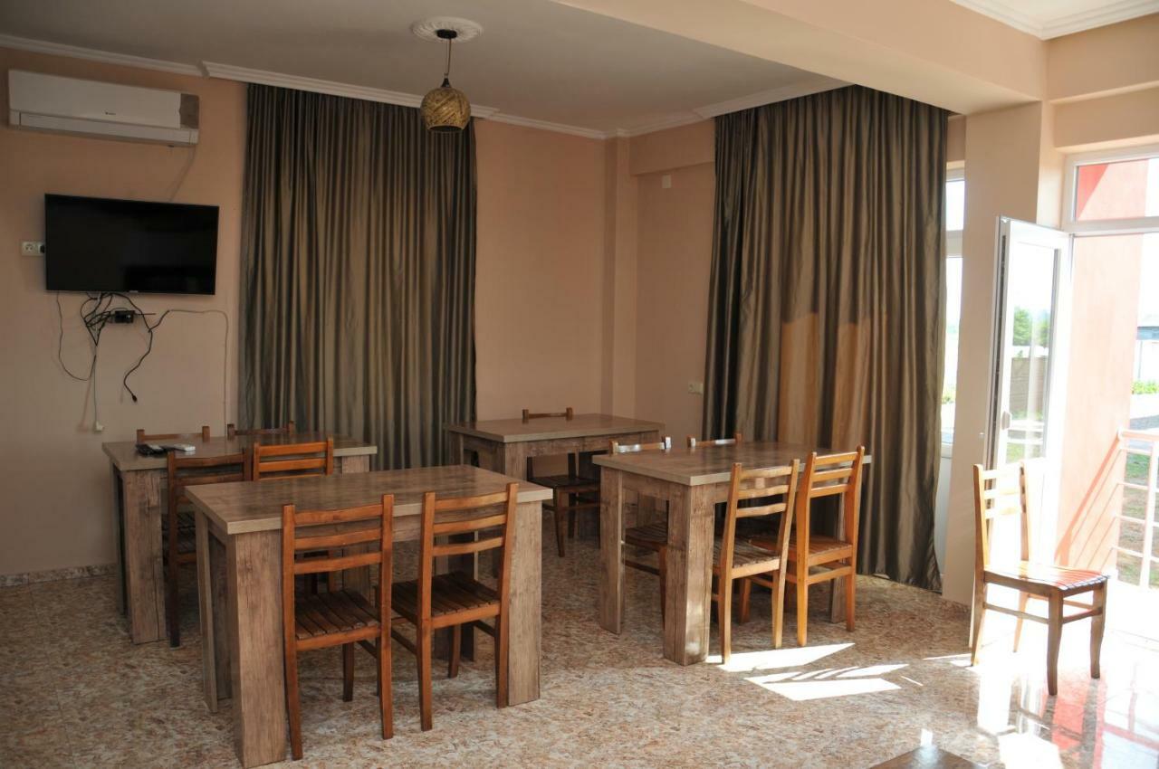 Giomari Hotel Ureki Buitenkant foto